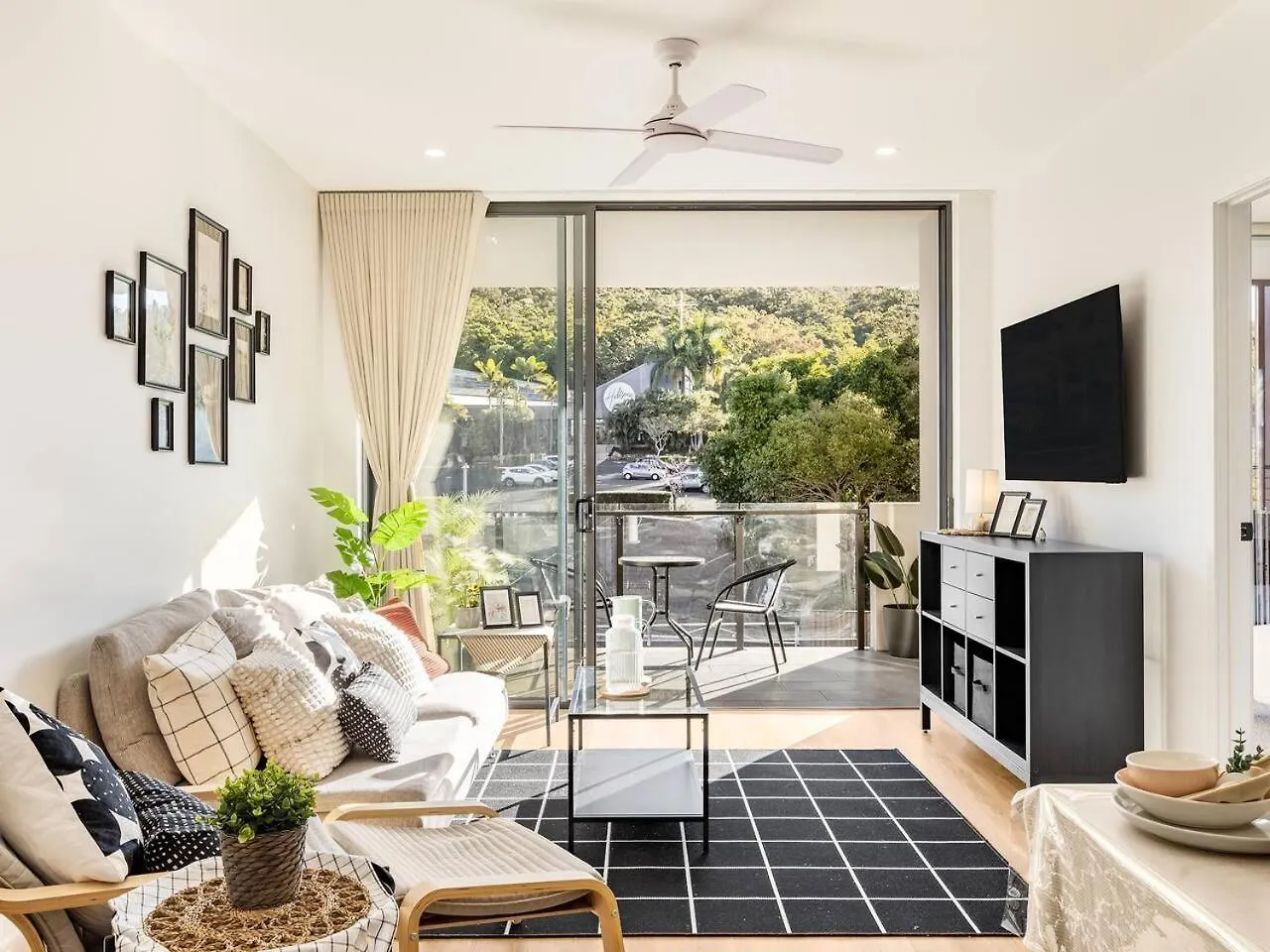 Stunning Mount View Modern Apartment Mtgravatt Cbd Brisbane